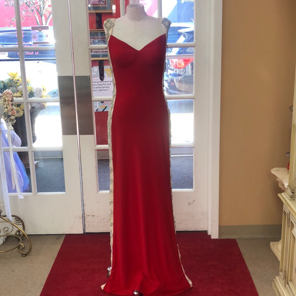 BLUSH PROM BY ALEXIA RED DRESS